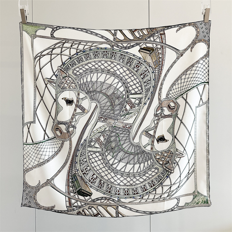 Luxury Bags And Accessories - Sciarpa in seta 100%, 90 cm,