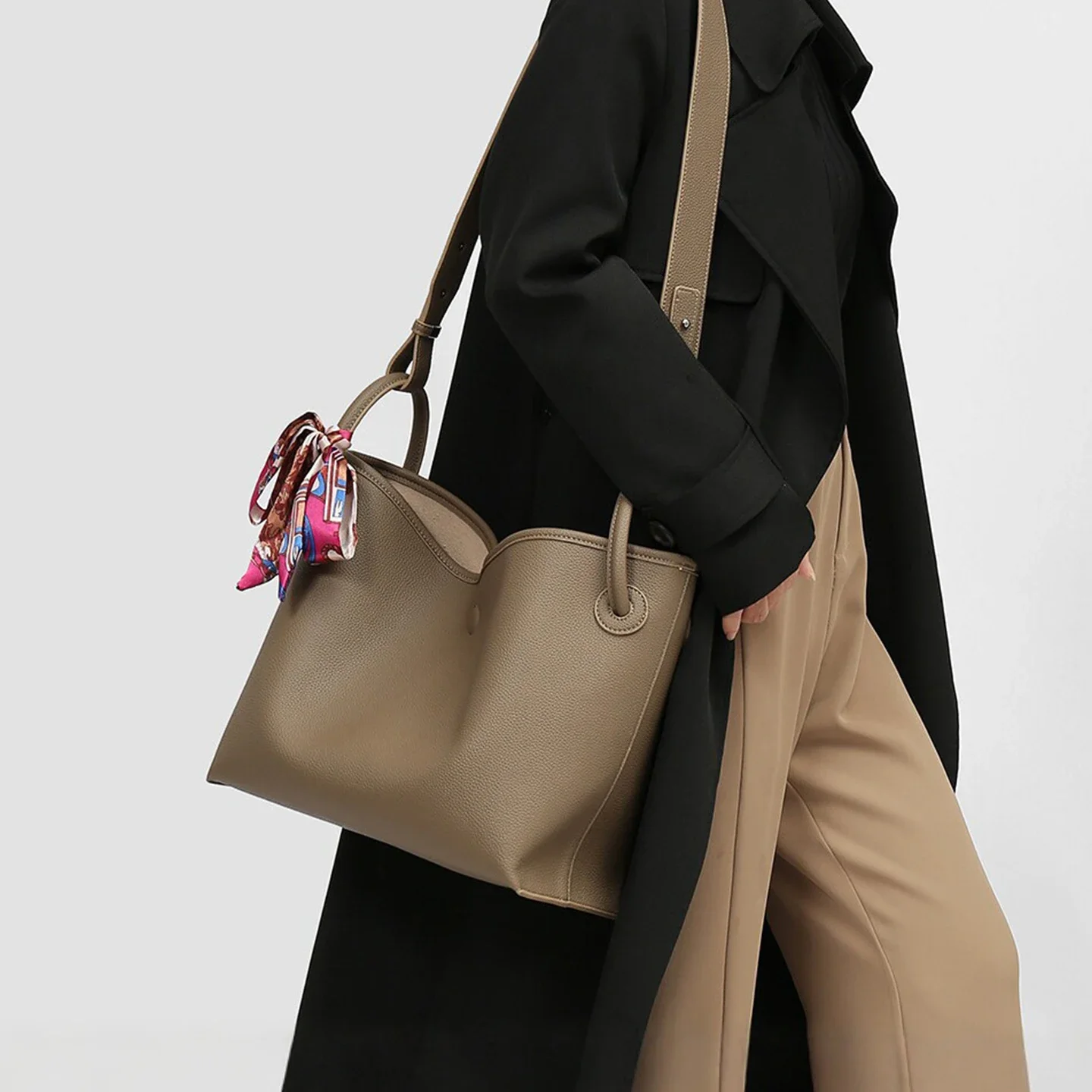 Luxury Bags & Leather Repair Of Atlanta Photos - Borsa a Mano di Lusso Leggera