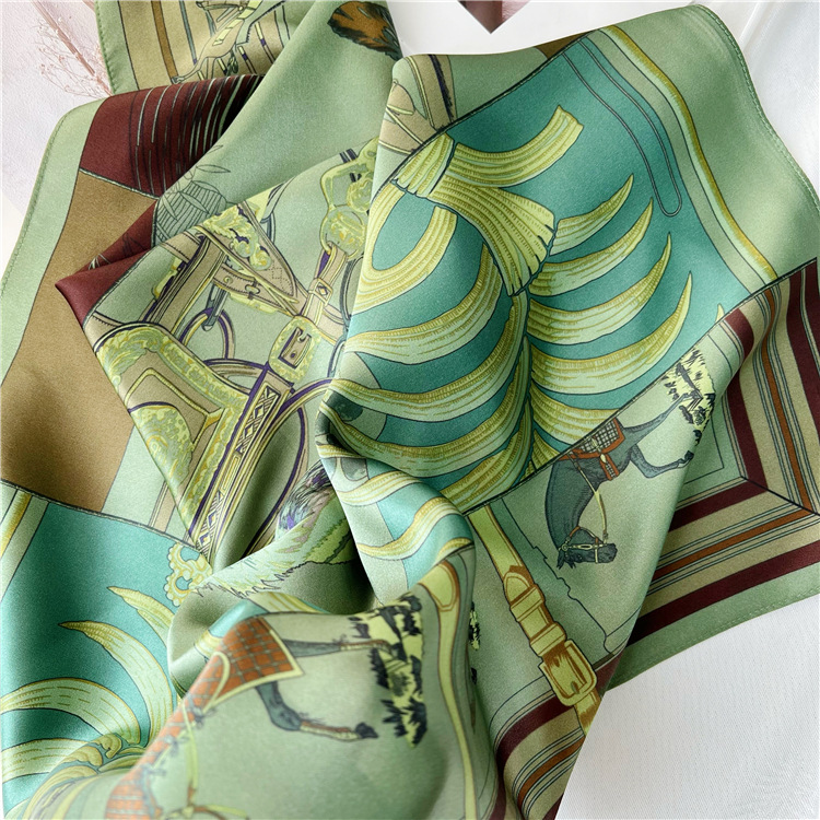 Luxury Bags For Travel - Foulard in Seta Verde 65CM, Sciarpa
