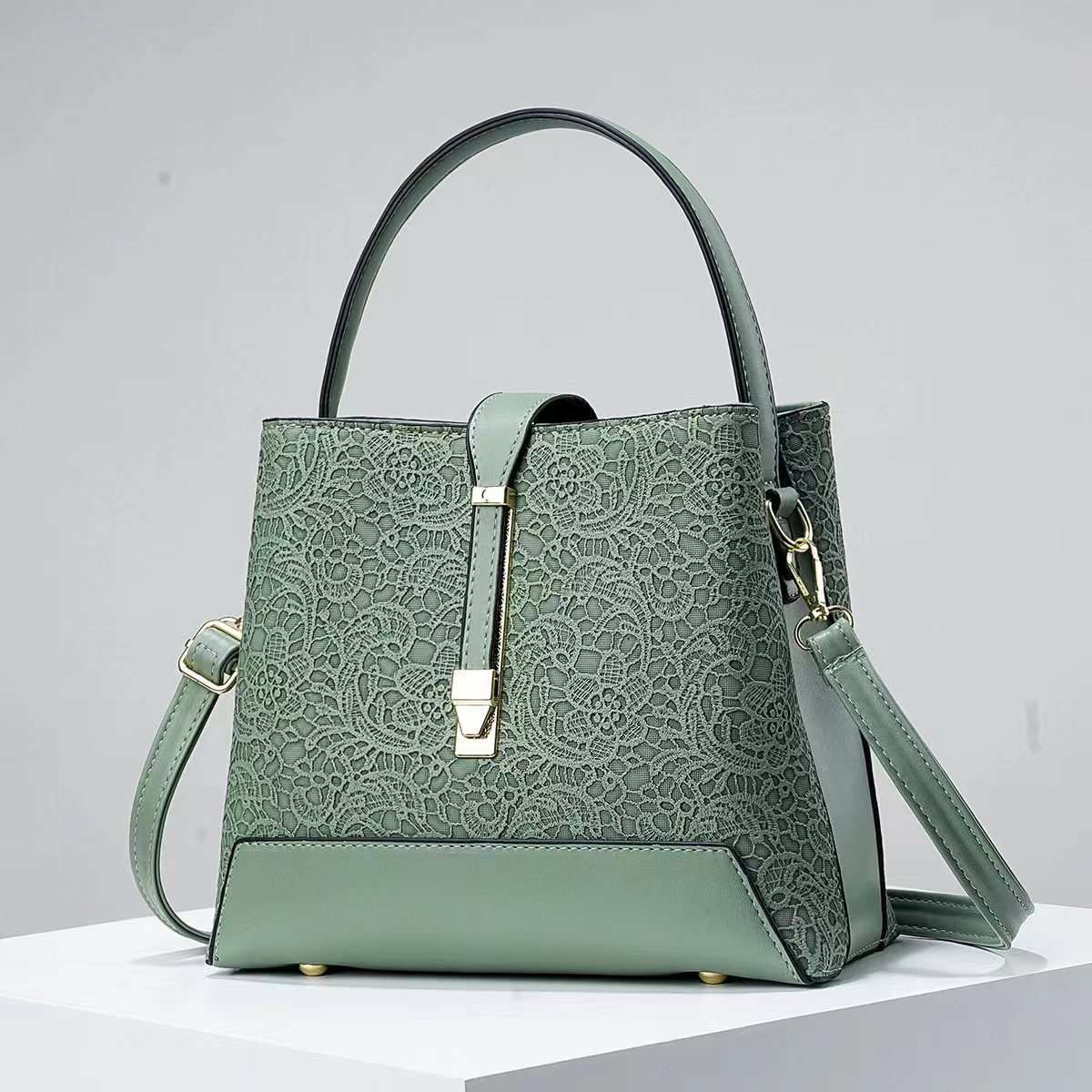 Nuova borsa tote di lusso in p - Luxury Bags Online recensione e prezzo