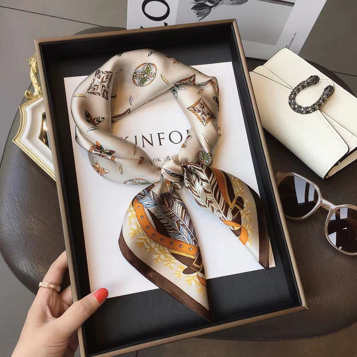 Moda di lusso Stampa 70 * 70 c - Luxury Bags Online recensione e prezzo