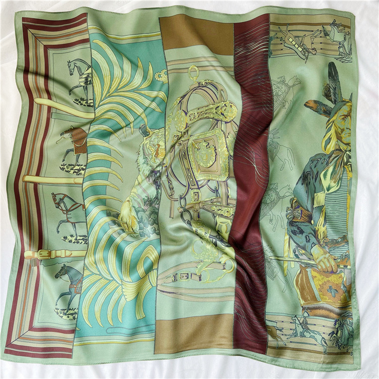 Foulard in Seta Verde 65CM, Sc - Luxury Bags For Travel recensione e prezzo