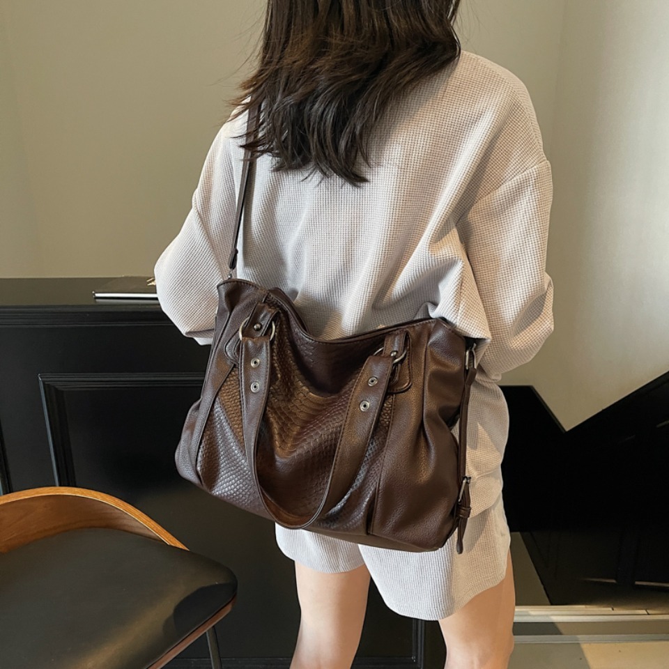 Borse a tracolla nere di grand - Luxury Bags For Travel recensione e prezzo